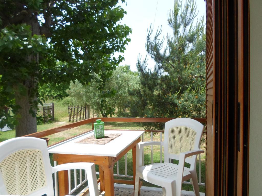 Bozelia Apartments Toroni Habitación foto